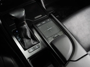 Седан Lexus ES 2021 года, 3977000 рублей, Тюмень