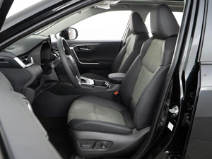 Внедорожник Toyota RAV4 2025 года, 4248055 рублей, Москва