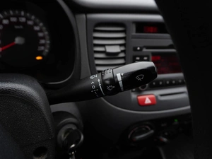 Седан Kia Rio 2010 года, 599000 рублей, Саратов