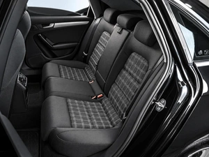 Седан Audi A4 2010 года, 969000 рублей, Тюмень