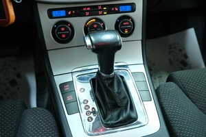 Седан Volkswagen Passat 2008 года, 799000 рублей, Омск