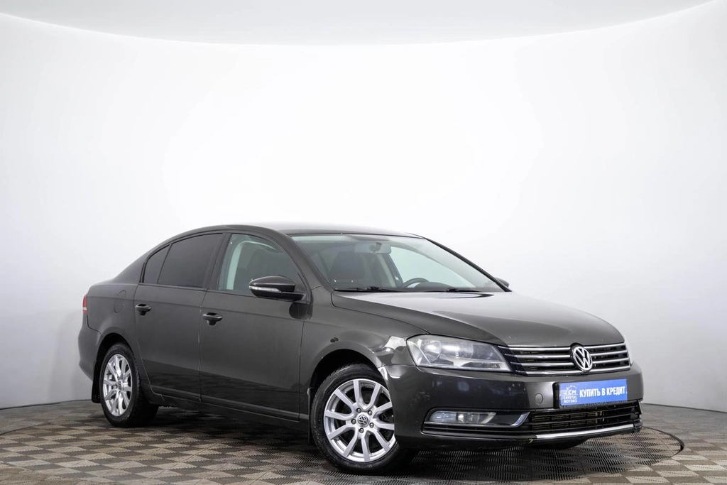 Седан Volkswagen Passat 2011 года, 899000 рублей, Пермь