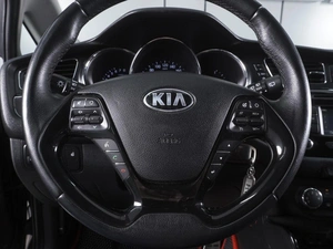Хетчбэк Kia Ceed 2014 года, 1300000 рублей, Ростов-на-Дону