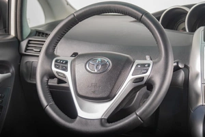 Минивэн Toyota Verso 2012 года, 1249000 рублей, Томск