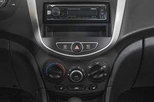 Седан Hyundai Solaris 2013 года, 929000 рублей, Кемерово