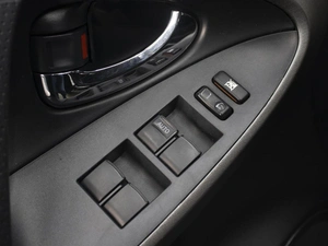 Внедорожник Toyota RAV4 2010 года, 1360000 рублей, Омск