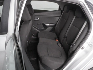 Седан Kia Rio 2013 года, 970000 рублей, Красный Пахарь