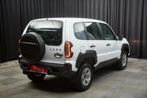 Внедорожник ВАЗ (LADA) Niva Travel 2021 года, 900000 рублей, Красноярск