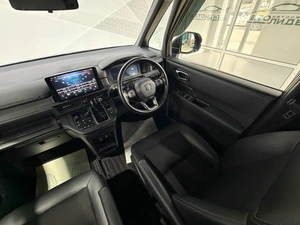 Минивэн Honda Stepwgn Spada 2024 года, 2549000 рублей, Красноярск