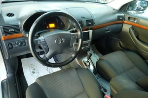 Седан Toyota Avensis 2008 года, 949000 рублей, Омск