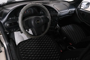 Внедорожник Chevrolet Niva 2011 года, 679000 рублей, Омск