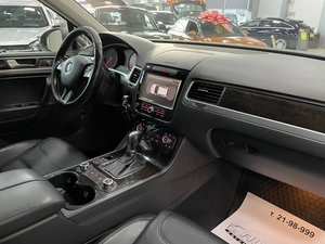 Внедорожник Volkswagen Touareg 2010 года, 1687000 рублей, Солонцы