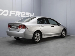 Седан Honda Civic 2007 года, 630000 рублей, Омск