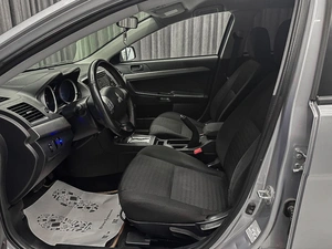 Седан Mitsubishi Lancer 2012 года, 890000 рублей, Красноярск