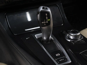 Седан BMW 5 серия 2010 года, 1630000 рублей, Омск