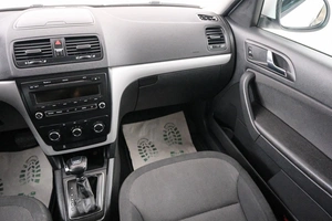 Внедорожник Skoda Yeti 2012 года, 829000 рублей, Красноярск