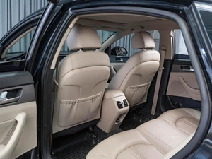 Седан Hyundai Sonata 2018 года, 1999000 рублей, Тюмень