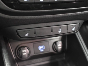 Седан Hyundai Solaris 2019 года, 1337900 рублей, Казань