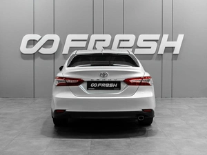 Седан Toyota Camry 2018 года, 2699000 рублей, Тюмень