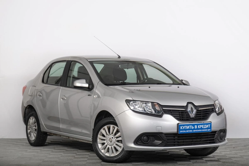 Седан Renault Logan 2017 года, 1029000 рублей, Томск