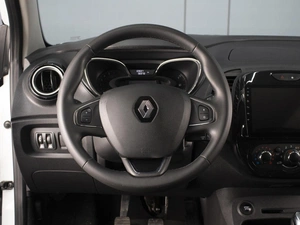 Внедорожник Renault Kaptur 2019 года, 1390000 рублей, Омск