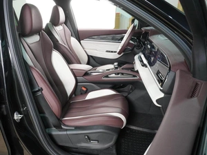 Внедорожник Geely Monjaro 2023 года, 3690000 рублей, Воронеж