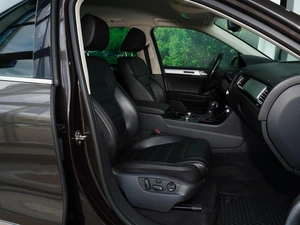 Внедорожник Volkswagen Touareg 2015 года, 2998000 рублей, Тверь