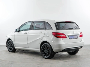 Хетчбэк Mercedes-benz B-класс 2015 года, 1577077 рублей, Москва