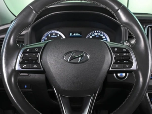 Седан Hyundai Sonata 2019 года, 2299000 рублей, Аксай