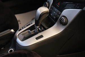 Седан Chevrolet Cruze 2013 года, 699000 рублей, Омск