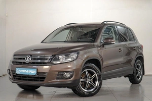 Внедорожник Volkswagen Tiguan 2014 года, 1799000 рублей, Челябинск