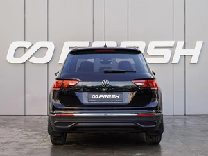 Внедорожник Volkswagen Tiguan 2020 года, 2680000 рублей, Краснодар