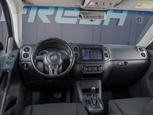 Внедорожник Volkswagen Tiguan 2012 года, 1119000 рублей, Сургут