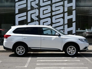 Внедорожник Mitsubishi Outlander 2015 года, 1799000 рублей, Волгоград