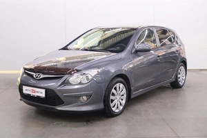 Хэтчбек Hyundai i30 2010 года, 750000 рублей, Брянск
