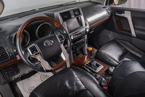 Внедорожник Toyota Land Cruiser Prado 2010 года, 2799000 рублей, Томск