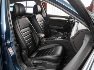 Седан Volkswagen Passat 2017 года, 1899000 рублей, Тюмень