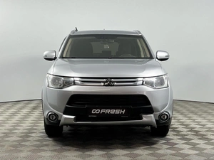 Внедорожник Mitsubishi Outlander 2014 года, 1176200 рублей, Казань
