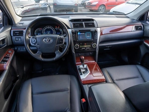 Седан Toyota Camry 2013 года, 1579000 рублей, Саратов