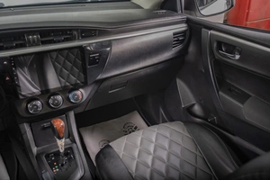 Седан Toyota Corolla 2014 года, 1359000 рублей, Томск