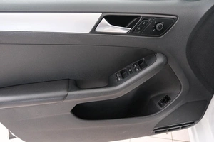 Седан Volkswagen Jetta 2017 года, 1399000 рублей, Красноярск