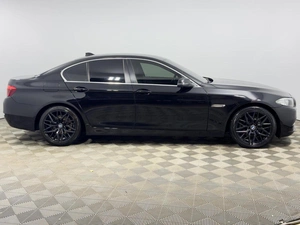 Седан BMW 5 серия 2015 года, 1559990 рублей, Казань