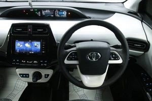 Лифтбек Toyota Prius 2016 года, 1688000 рублей, Солонцы