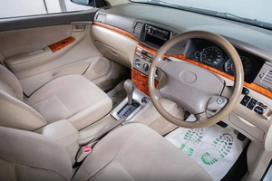 Седан Toyota Corolla Fielder 2005 года, 679000 рублей, Томск