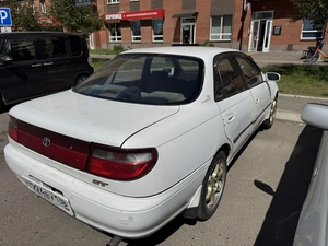 Седан Toyota Carina 1994 года, 200000 рублей, Красноярск