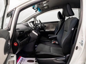 Минивэн Toyota Wish 2010 года, 1199000 рублей, Красноярск