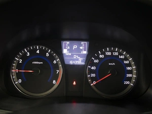 Седан Hyundai Solaris 2015 года, 930000 рублей, Омск