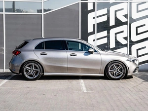 Хетчбэк Mercedes-benz A-класс 2019 года, 2590000 рублей, Краснодар