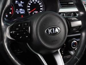 Хетчбэк Kia Rio X-Line 2018 года, 1524000 рублей, Воронеж