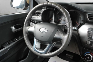 Седан Kia Rio 2012 года, 799000 рублей, Тюмень